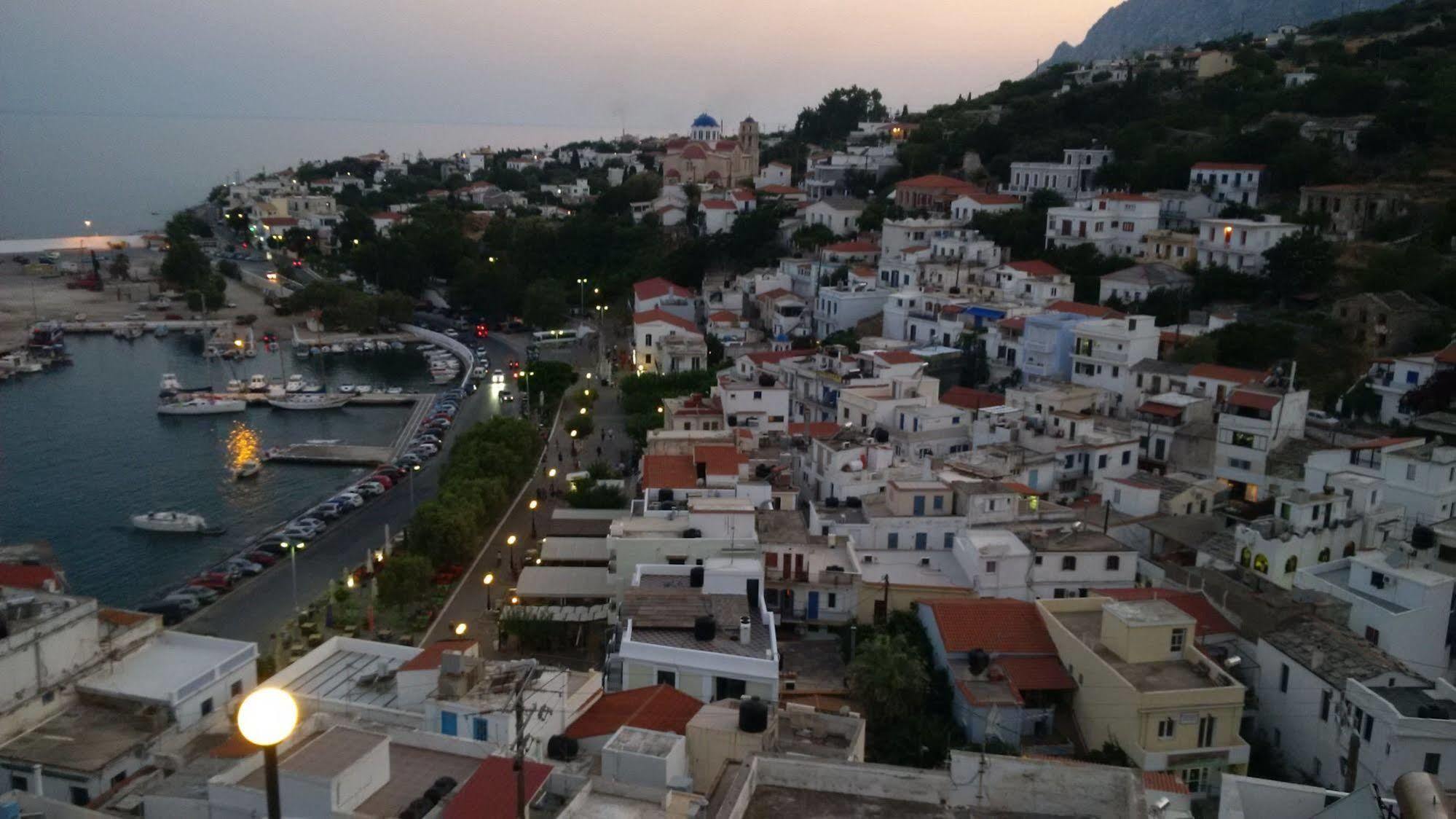 Kastro Hotel Agios Kirykos  Exterior photo